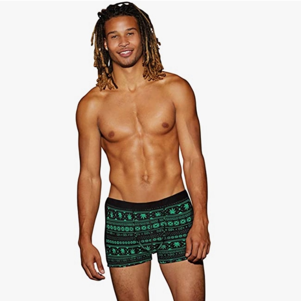 New High Demand Mens Boxers Size M or L